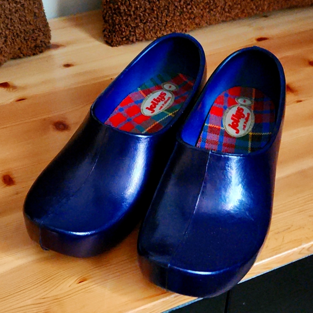 Deep Purple Jollys slip ons